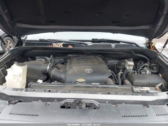 Toyota Tundra Sr5 5.7l V8 Image 11