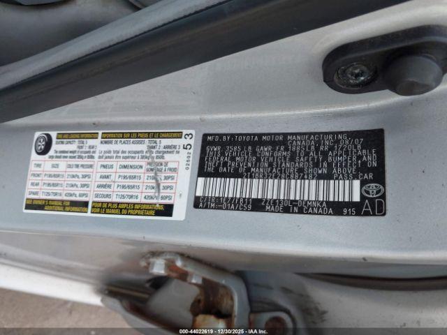 Toyota Corolla Le Image 8