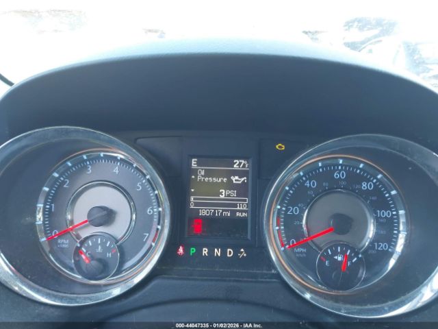 Chrysler Town & Country Touring Image 10