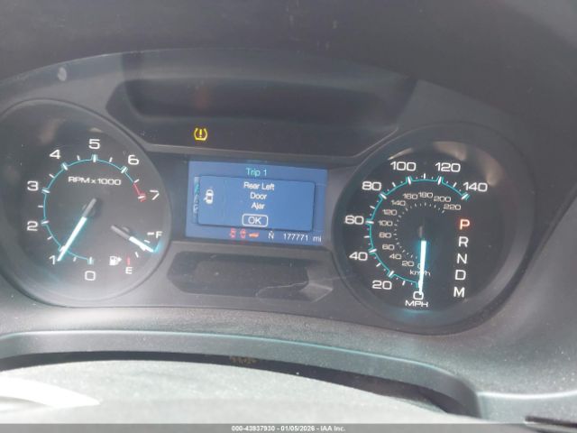 Ford Explorer Xlt Image 3