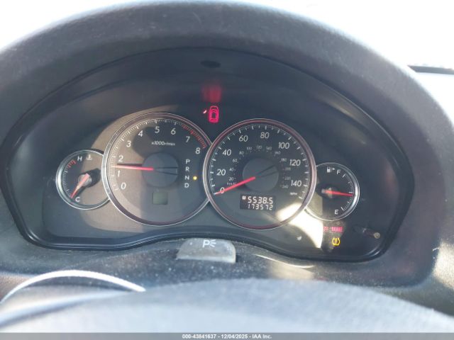 Subaru Outback 2.5i Image 11