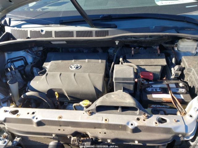 Toyota Sienna Le V6 Image 6