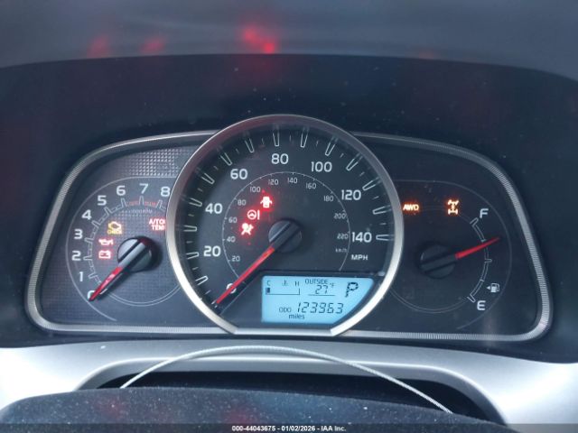 Toyota RAV4 Le Image 13