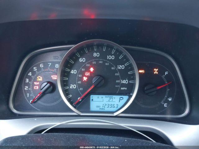 Toyota RAV4 Le Image 13