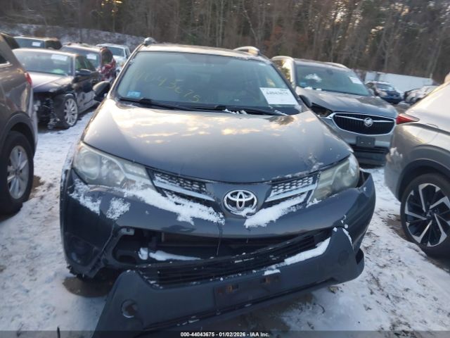 Toyota RAV4 Le Image 10