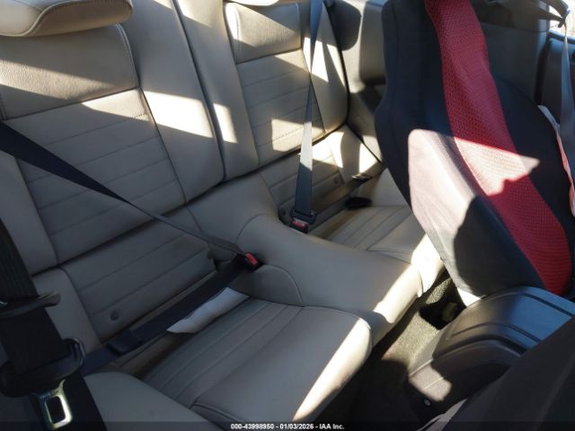 Ford Mustang V6 Premium Image 11