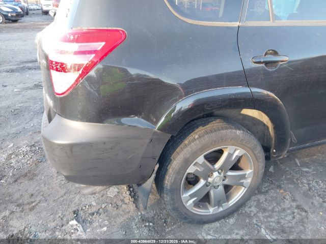 Toyota RAV4 Sport V6 Image 11