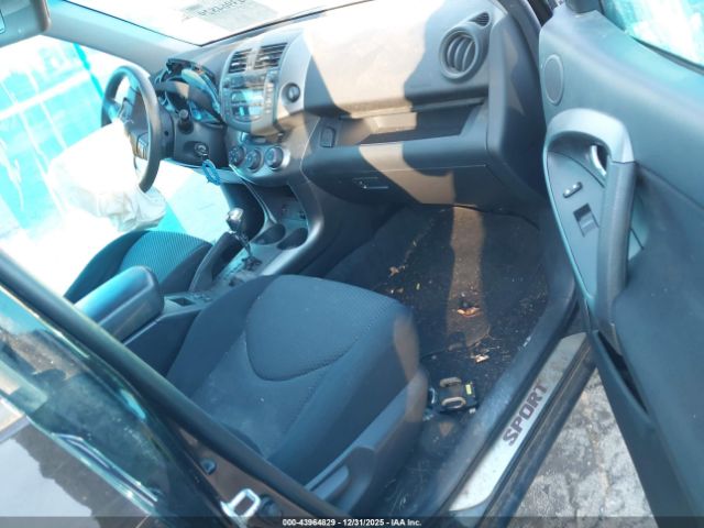 Toyota RAV4 Sport V6 Image 7