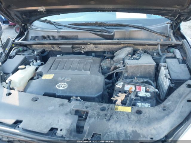 Toyota RAV4 Sport V6 Image 16