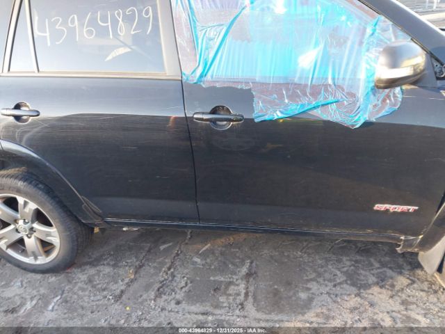 Toyota RAV4 Sport V6 Image 14