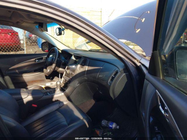 INFINITI Ex Journey Image 3