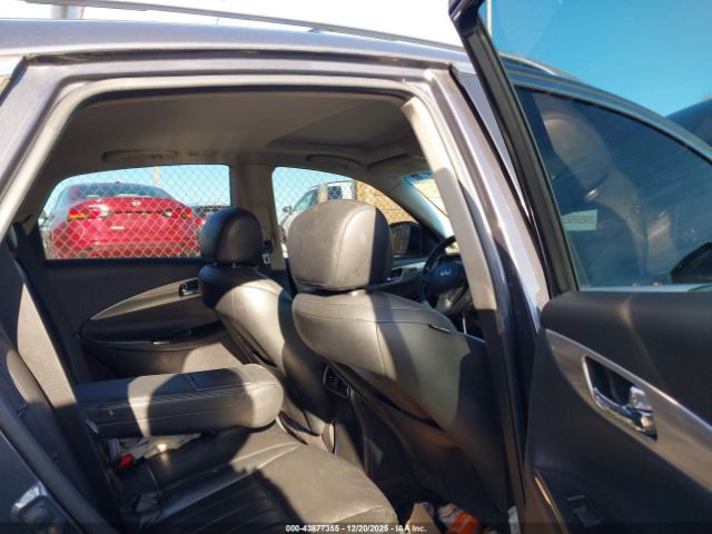 INFINITI Ex Journey Image 7