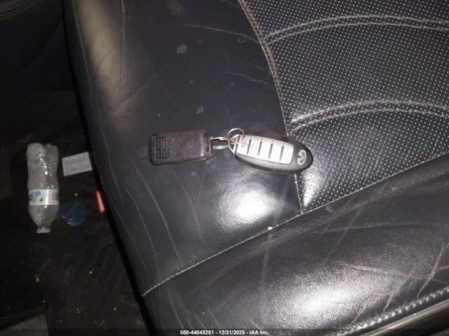 INFINITI JX35 Image 10