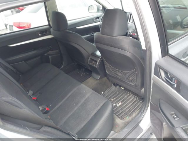Subaru Outback 2.5i Premium Image 3