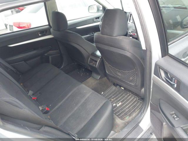 Subaru Outback 2.5i Premium Image 3