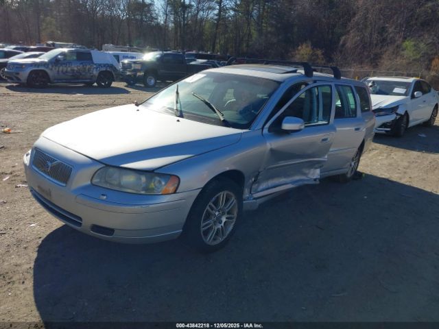 Volvo V70 2.4 Image 6