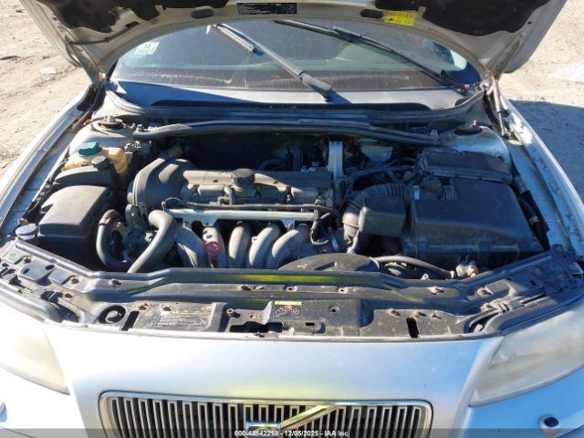 Volvo V70 2.4 Image 3