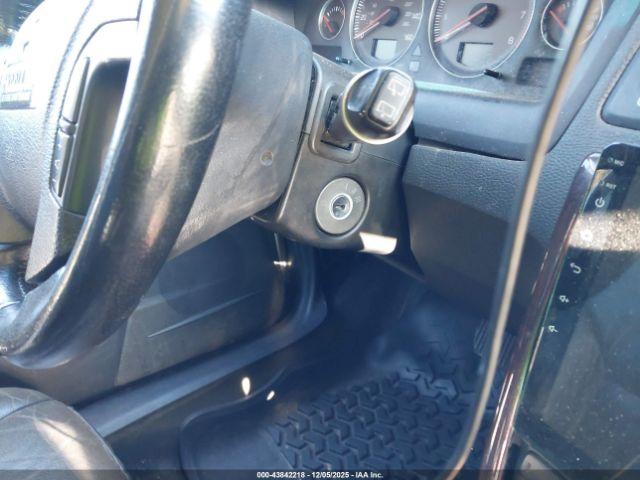 Volvo V70 2.4 Image 12