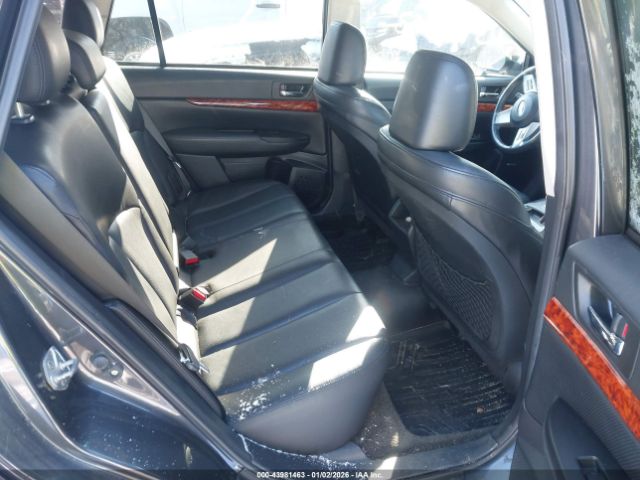 Subaru Outback 2.5i Limited Image 6