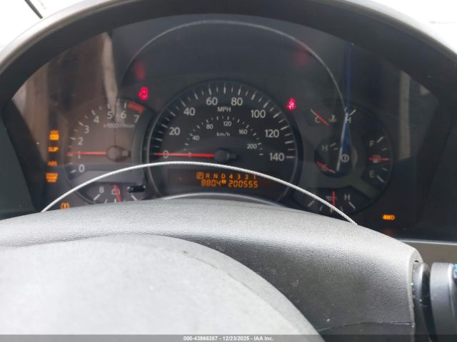 Nissan Armada Le Image 8