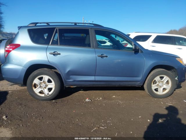 Toyota RAV4 Image 12