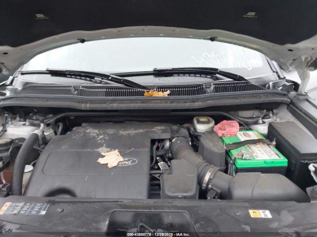 Ford Explorer Xlt Image 10