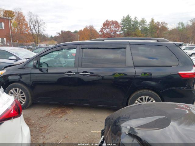 Toyota Sienna Xle 8 Passenger Image 11