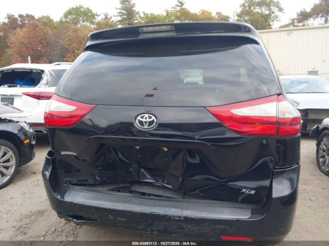 Toyota Sienna Xle 8 Passenger Image 14