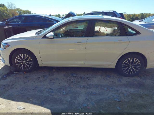 Volkswagen Jetta Image 5