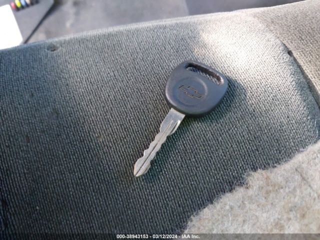 Chevrolet Silverado 2500 Work Truck Image 4