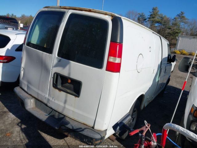 Chevrolet Express Work Van Image 8