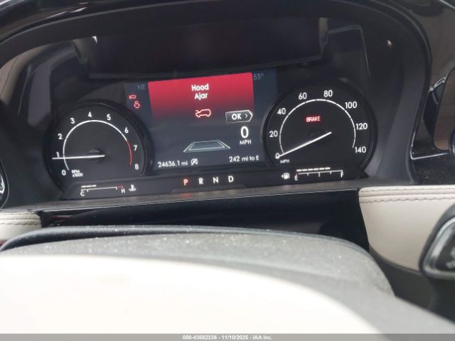 Lincoln Corsair Reserve Image 6