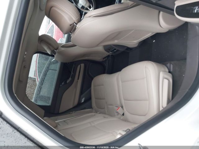 Lincoln Corsair Reserve Image 9