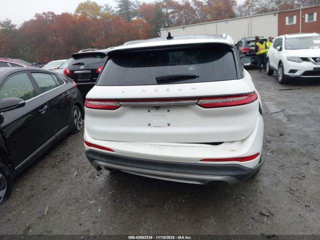 Lincoln Corsair Reserve Image 14