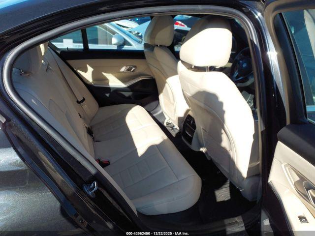 BMW 3 Series 330e Xdrive Image 4