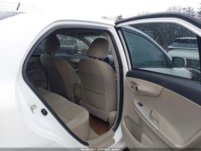 Toyota Corolla Le Image 5