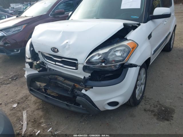 Kia Soul + Image 11