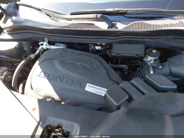 Honda Pilot Touring Image 4