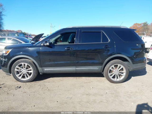 Ford Explorer Xlt Image 8