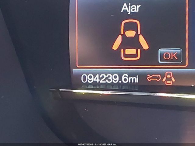 Ford Explorer Xlt Image 10