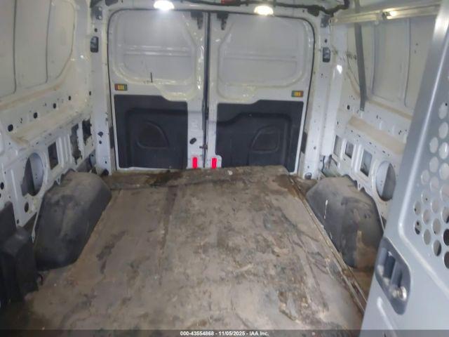 Ford Transit Image 8