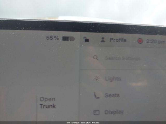 Tesla Model 3 Long Range All-wheel Drive Image 6