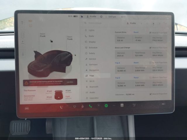 Tesla Model 3 Long Range All-wheel Drive Image 7