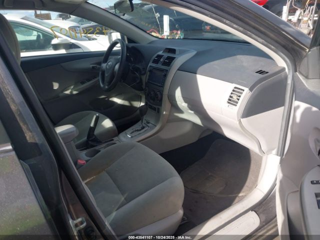 Toyota Corolla Le Image 5