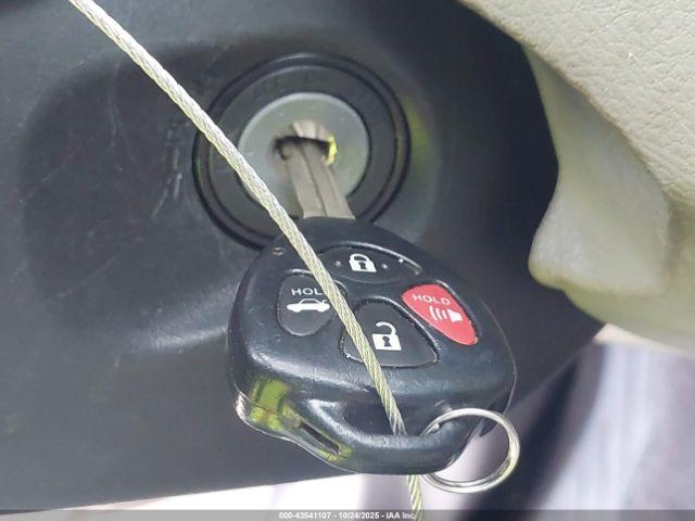 Toyota Corolla Le Image 8