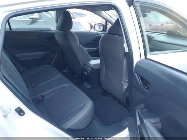 Subaru Impreza Base 5-door Image 11