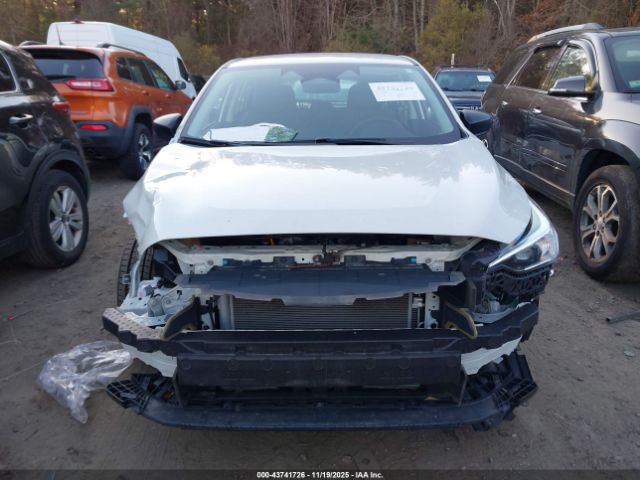 Subaru Impreza Base 5-door Image 13