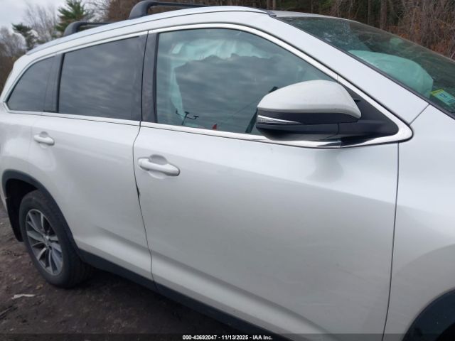 Toyota Highlander Xle Image 12