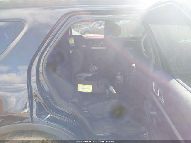Ford Explorer Xlt Image 17