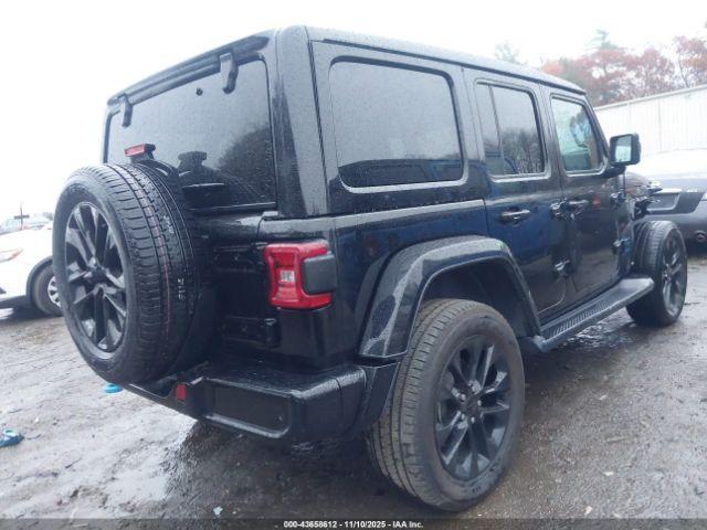 Jeep Wrangler Unlimited High Altitude 4x4 Image 4
